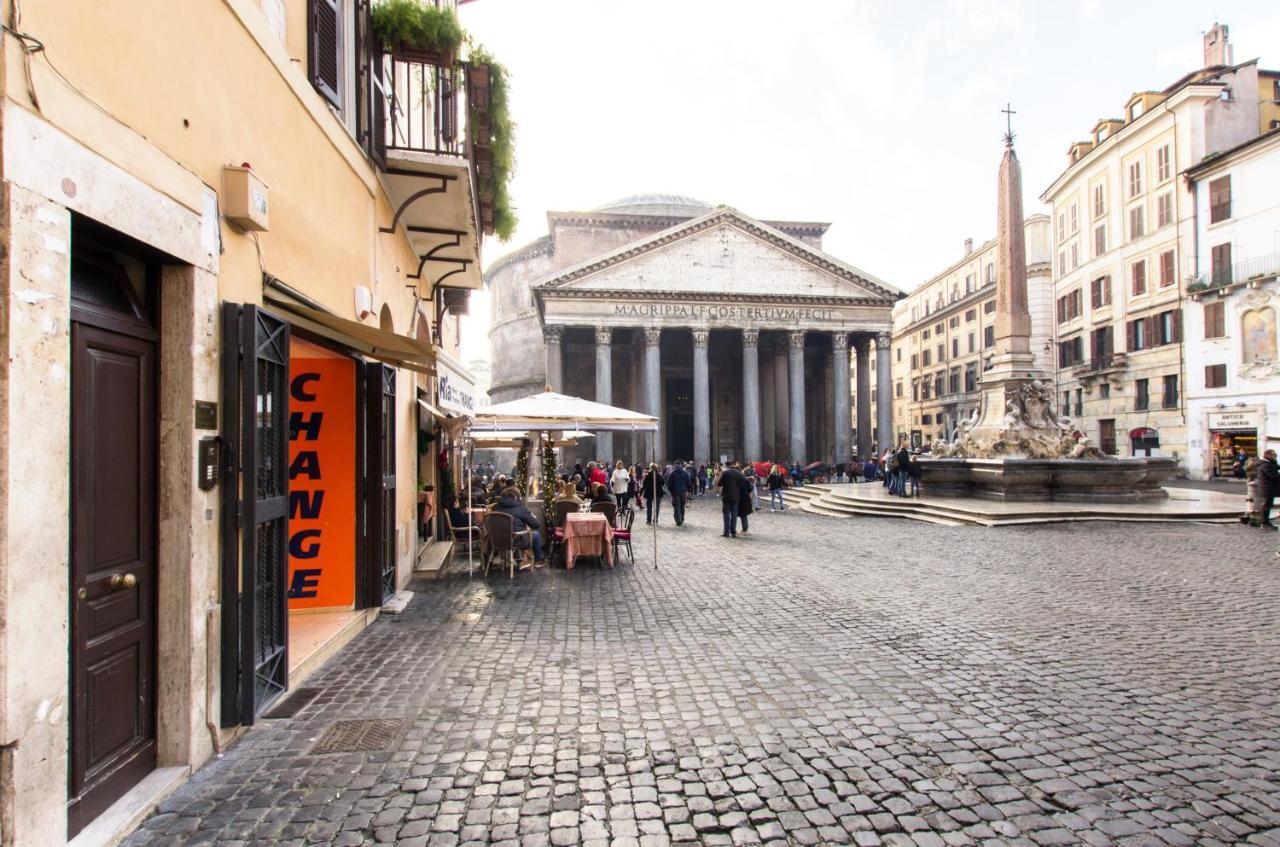 My Pantheon Apartment *